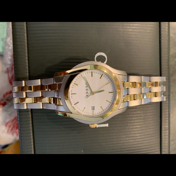 Gucci watch - Picture 2 of 4